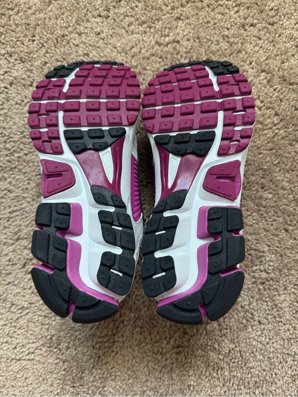 NEW Nike Vomero 5 Women's 7.5 Youth 6 Pink/Black/Silver Sneaker HF6998-102 Sport